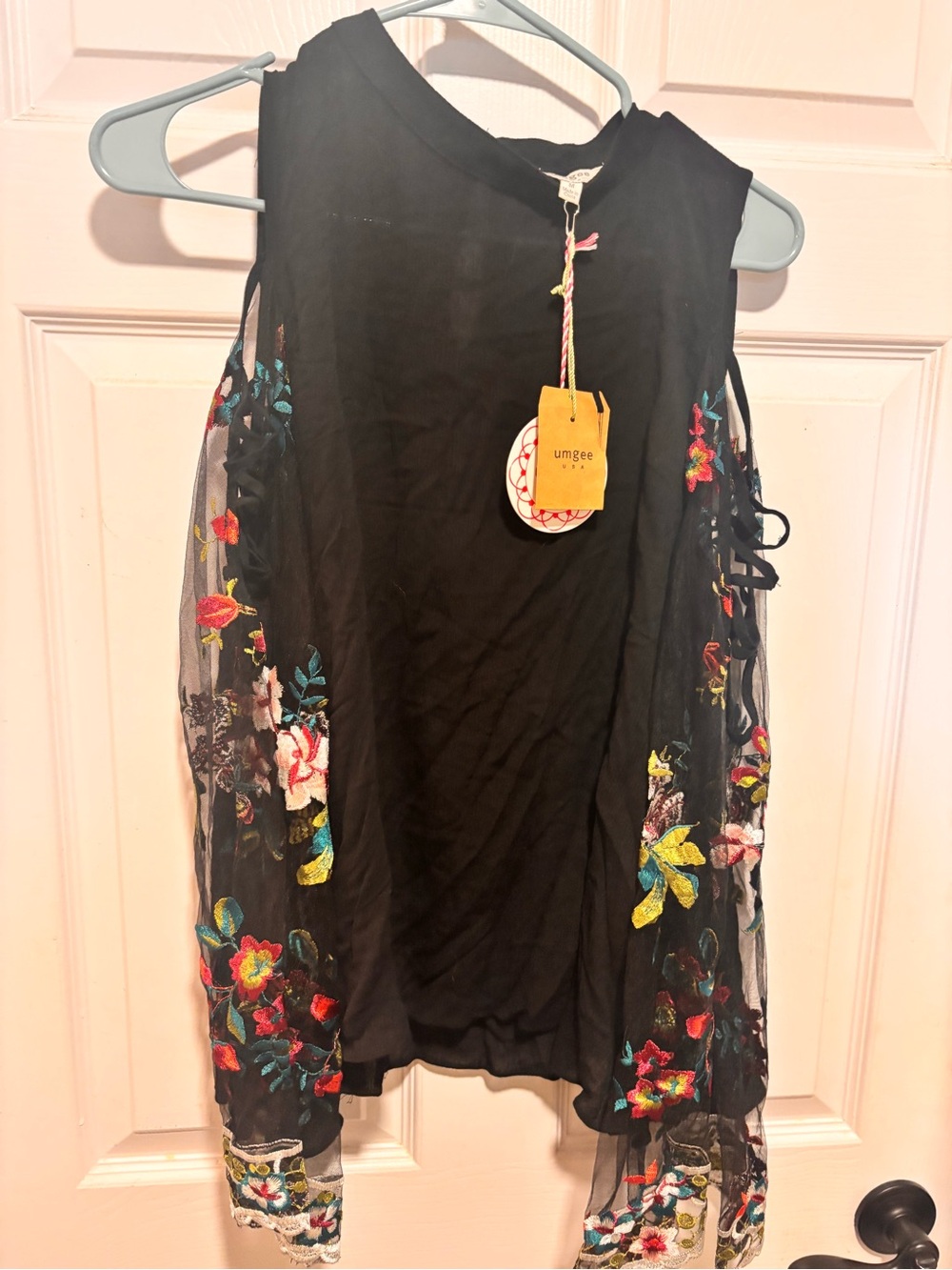 Umgee Black Sheer-Sleeve Floral Embroidered Cold-Shoulder Top